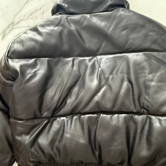 Abercrombie & Fitch Ultra Collection Vegan Leather Puffer Jacket – Black (Size L - Picture 3 of 3